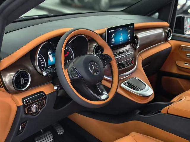 Mercedes-Benz V-Класс 2022 thumb 9