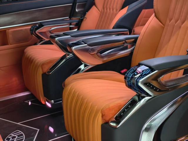Mercedes-Benz V-Класс 2022 thumb 11