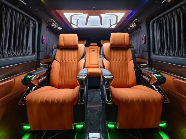 Mercedes-Benz V-Класс 2022 thumb 12