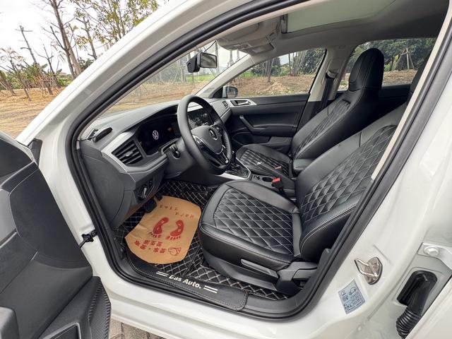 Volkswagen Polo 2023 thumb 6