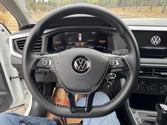 Volkswagen Polo 2023 thumb 9