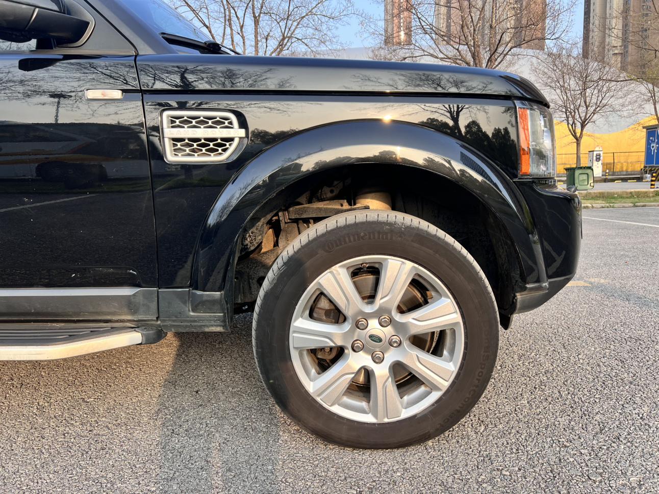 Land Rover Discovery 2012 thumb 2