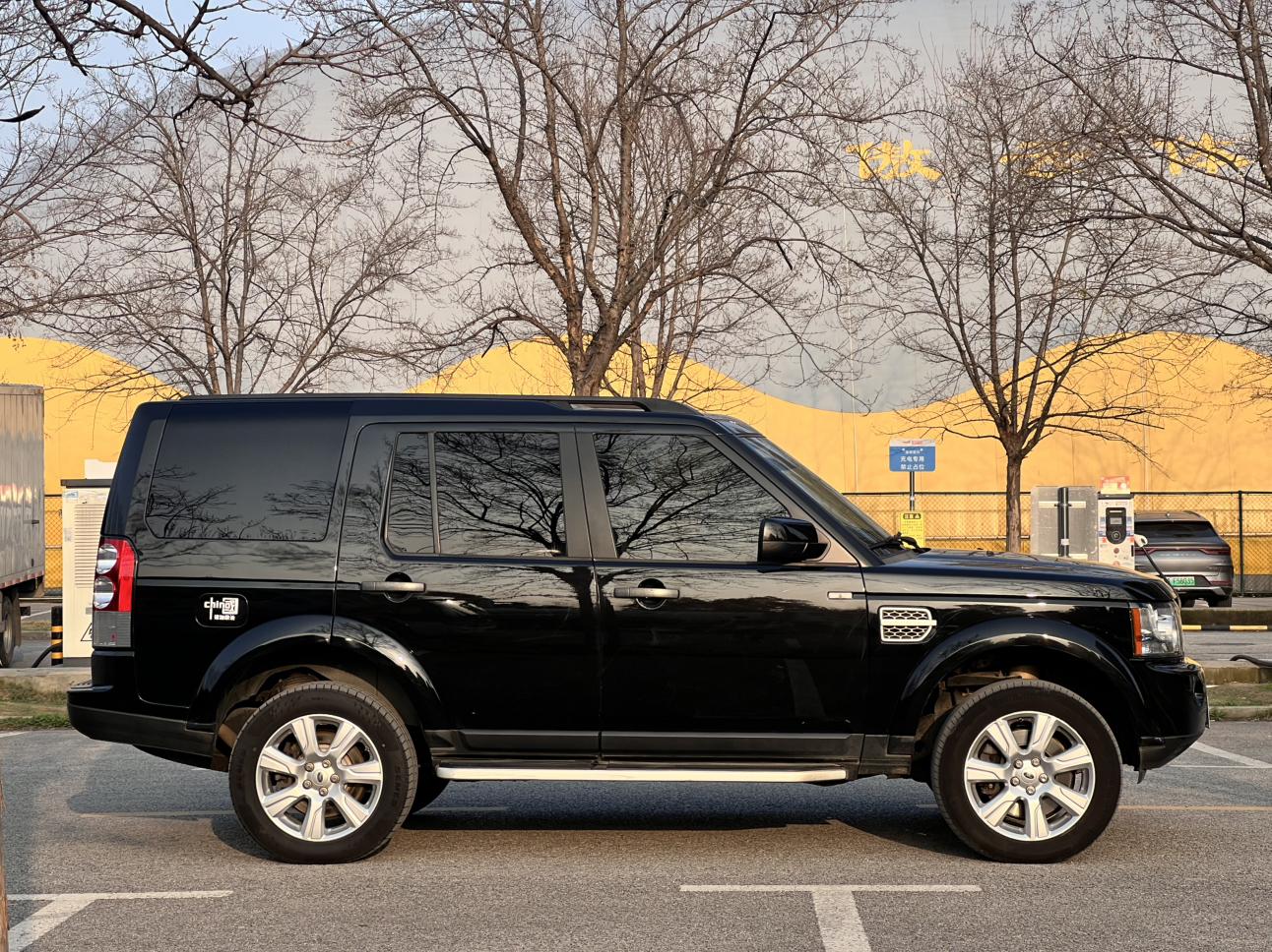 Land Rover Discovery 2012 thumb 6