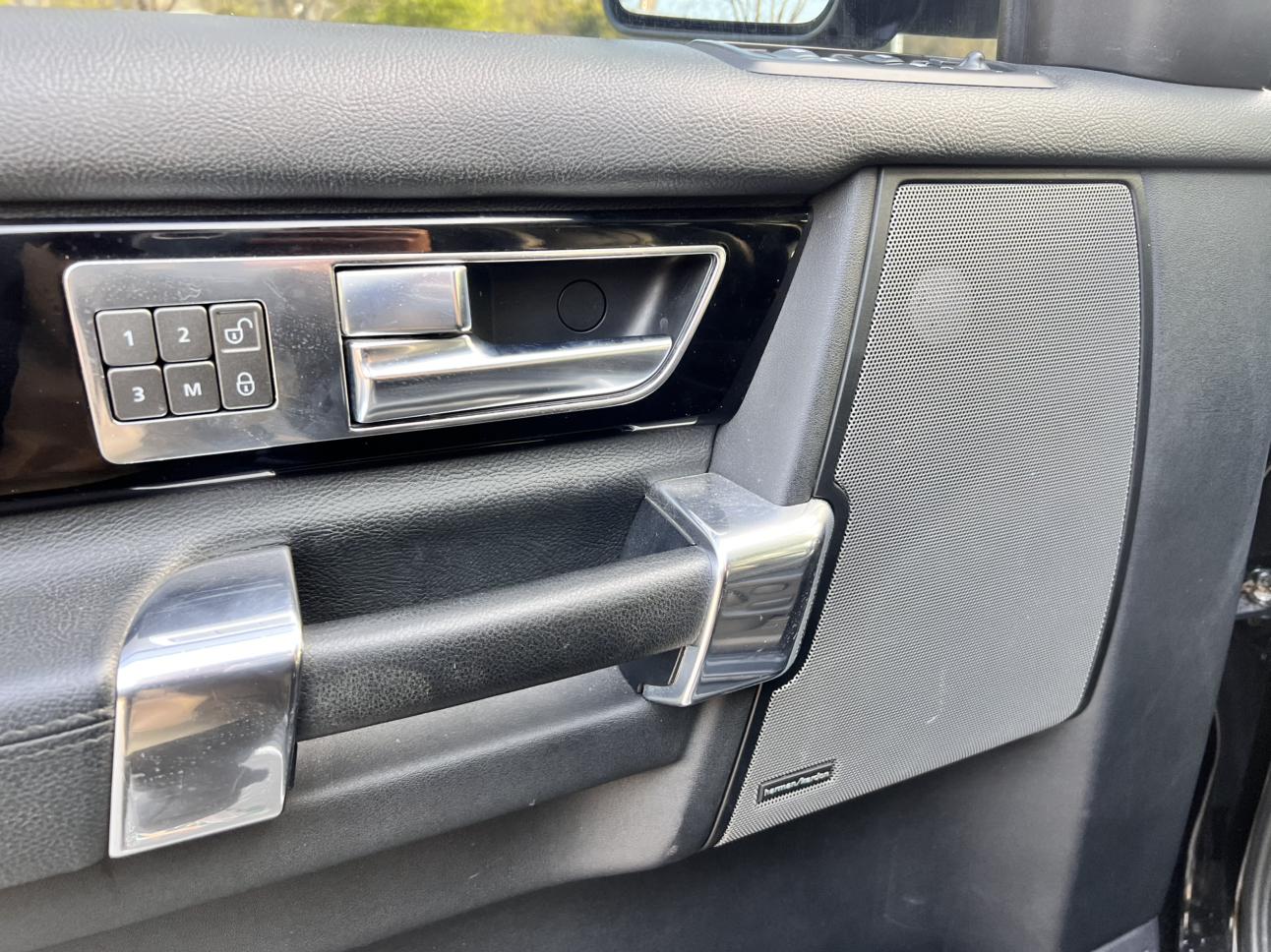 Land Rover Discovery 2012 thumb 10