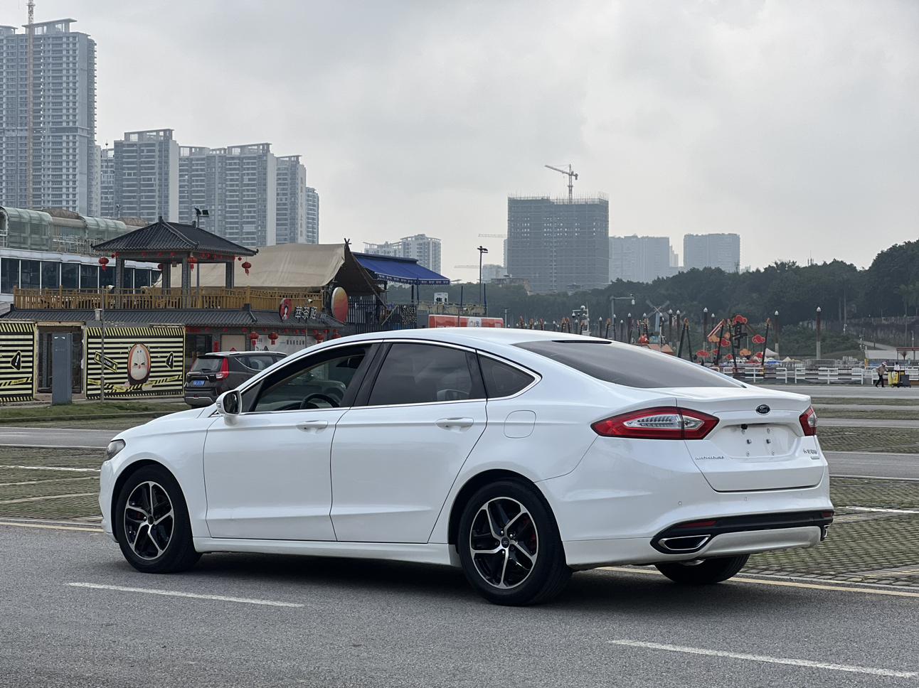 Ford Mondeo 2015 thumb 2