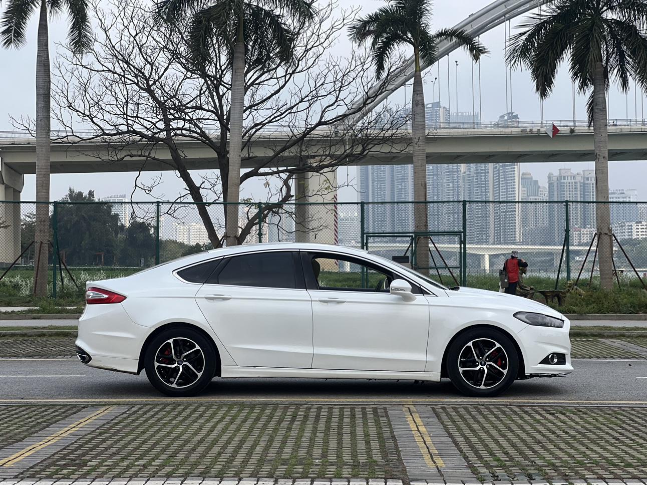 Ford Mondeo 2015 thumb 5