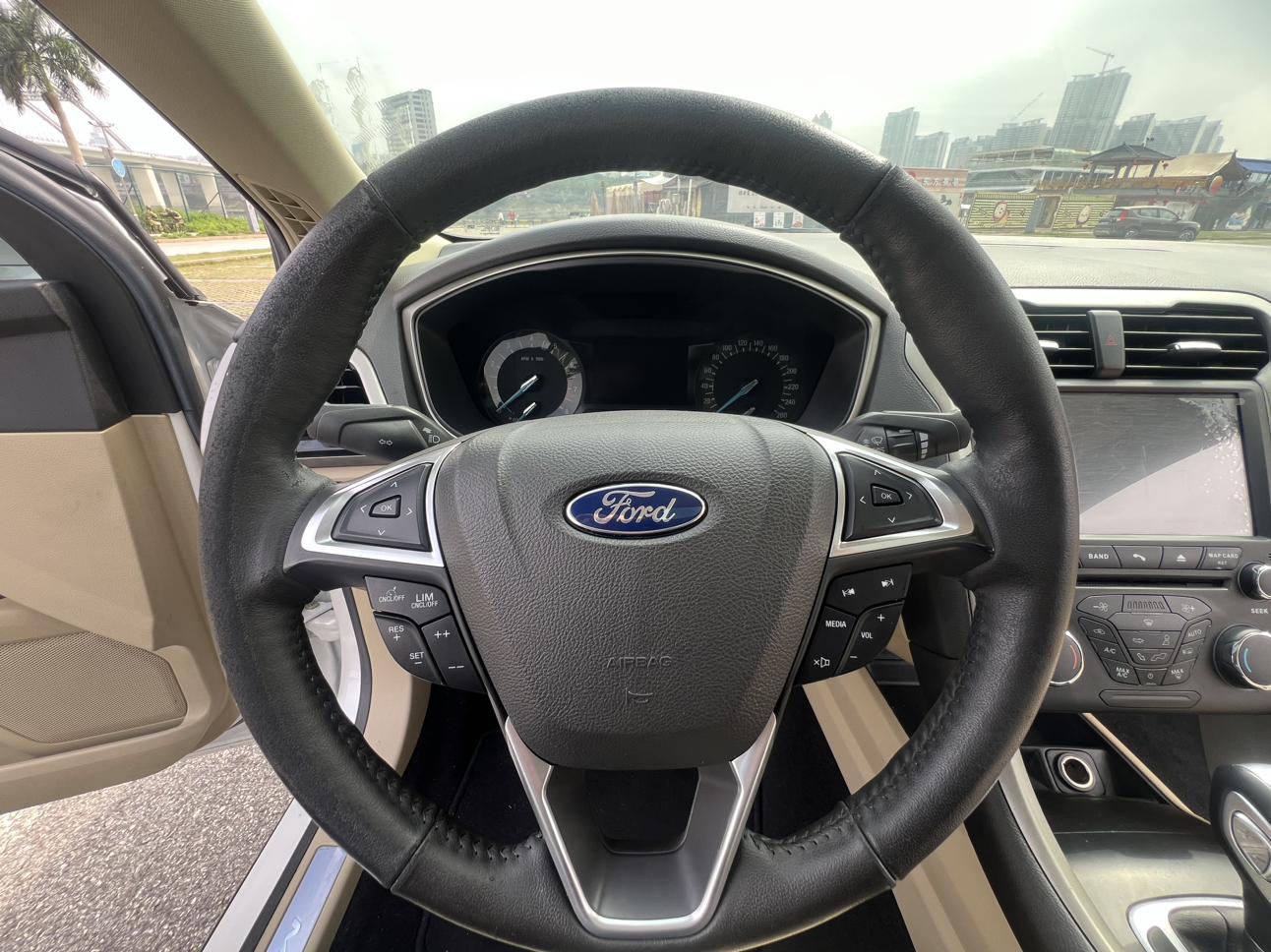 Ford Mondeo 2015 thumb 7