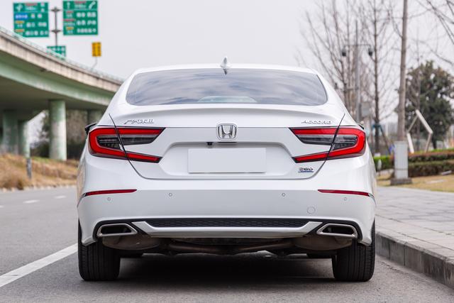 Honda Accord 2022 thumb 2