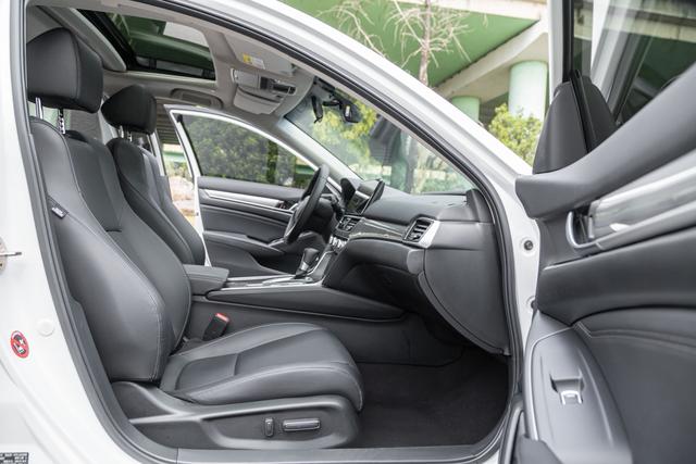 Honda Accord 2022 thumb 4
