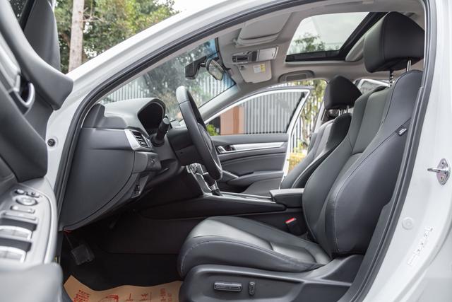 Honda Accord 2022 thumb 6