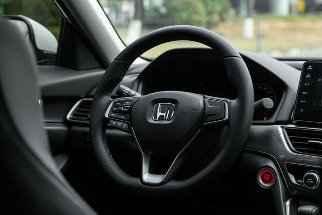 Honda Accord 2022 thumb 9