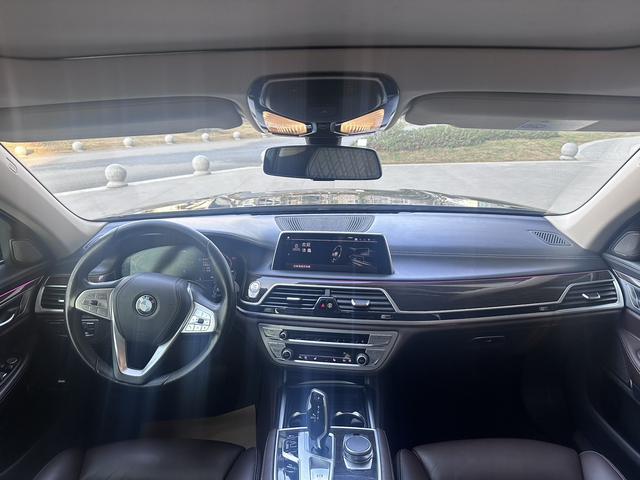 BMW 7 серии 2019 thumb 11