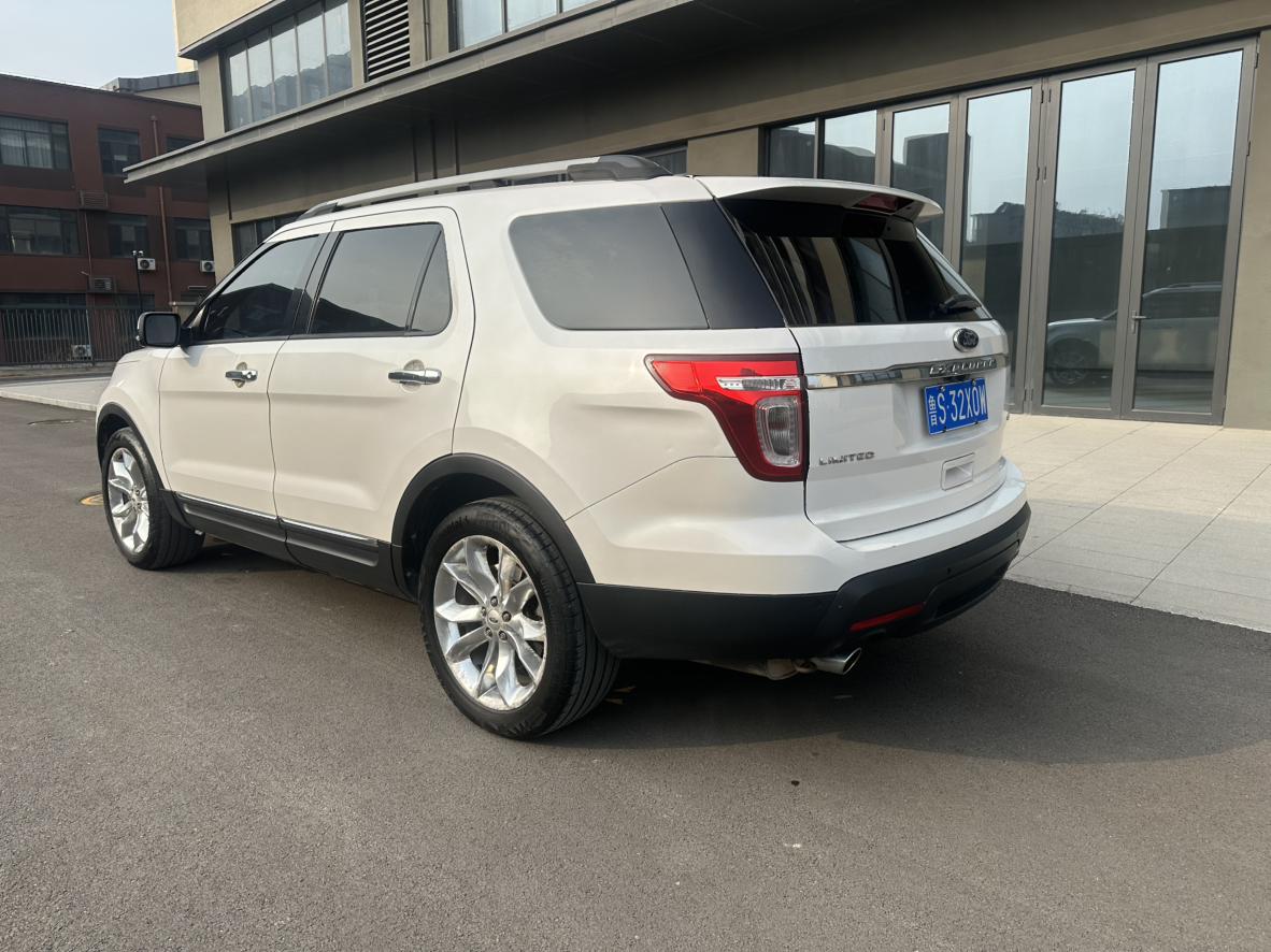 Ford Explorer 2013 thumb 3