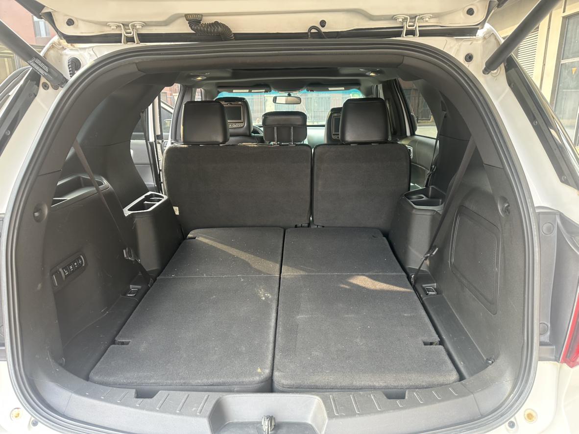 Ford Explorer 2013 thumb 12