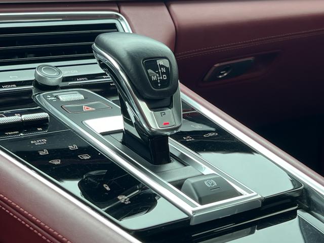 Porsche Panamera 2021 thumb 10