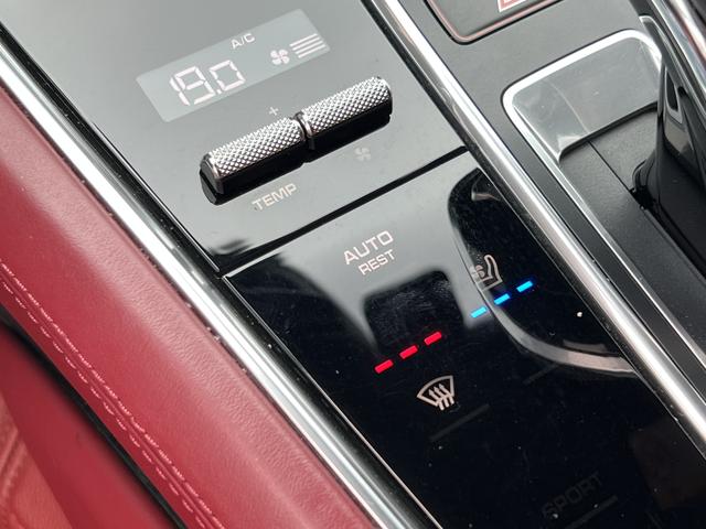 Porsche Panamera 2021 thumb 11