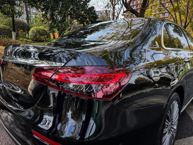 Mercedes-Benz E-Class 2021 thumb 9