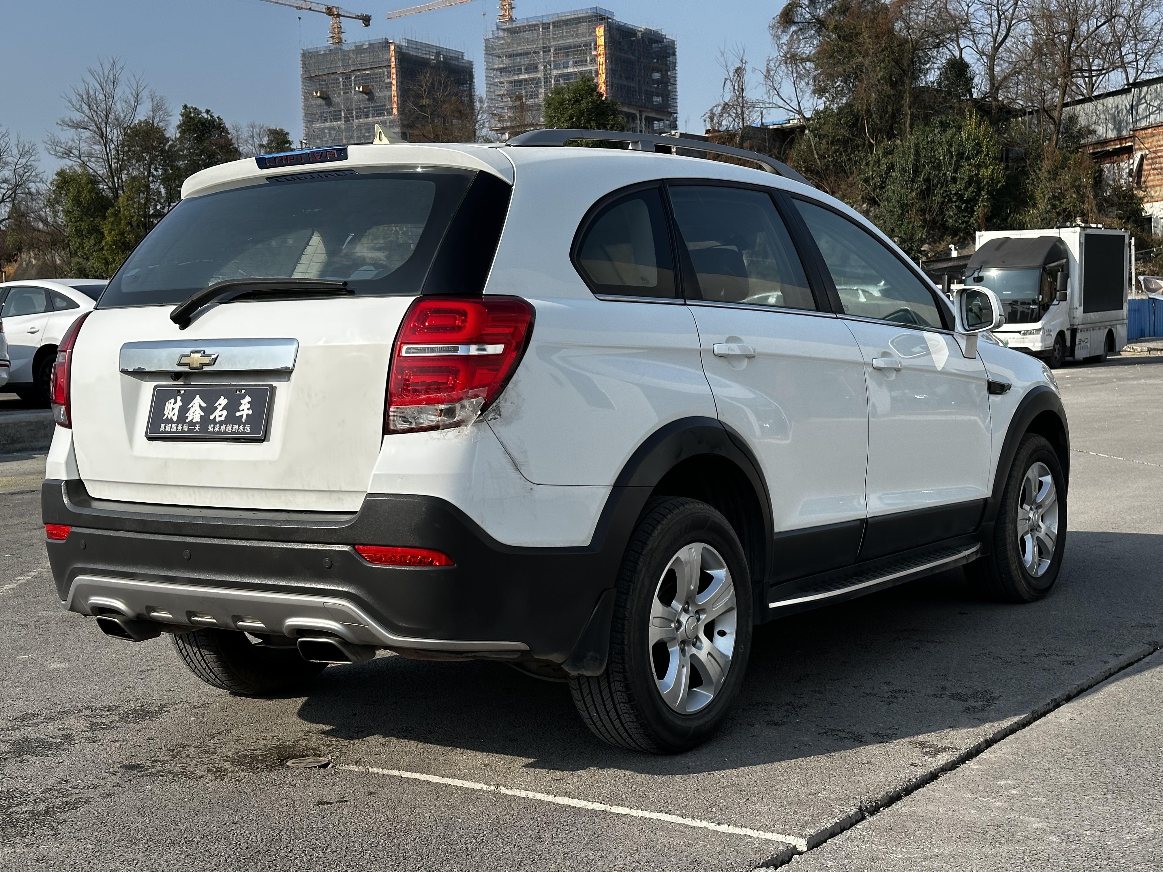 Chevrolet Captiva 2016 thumb 4