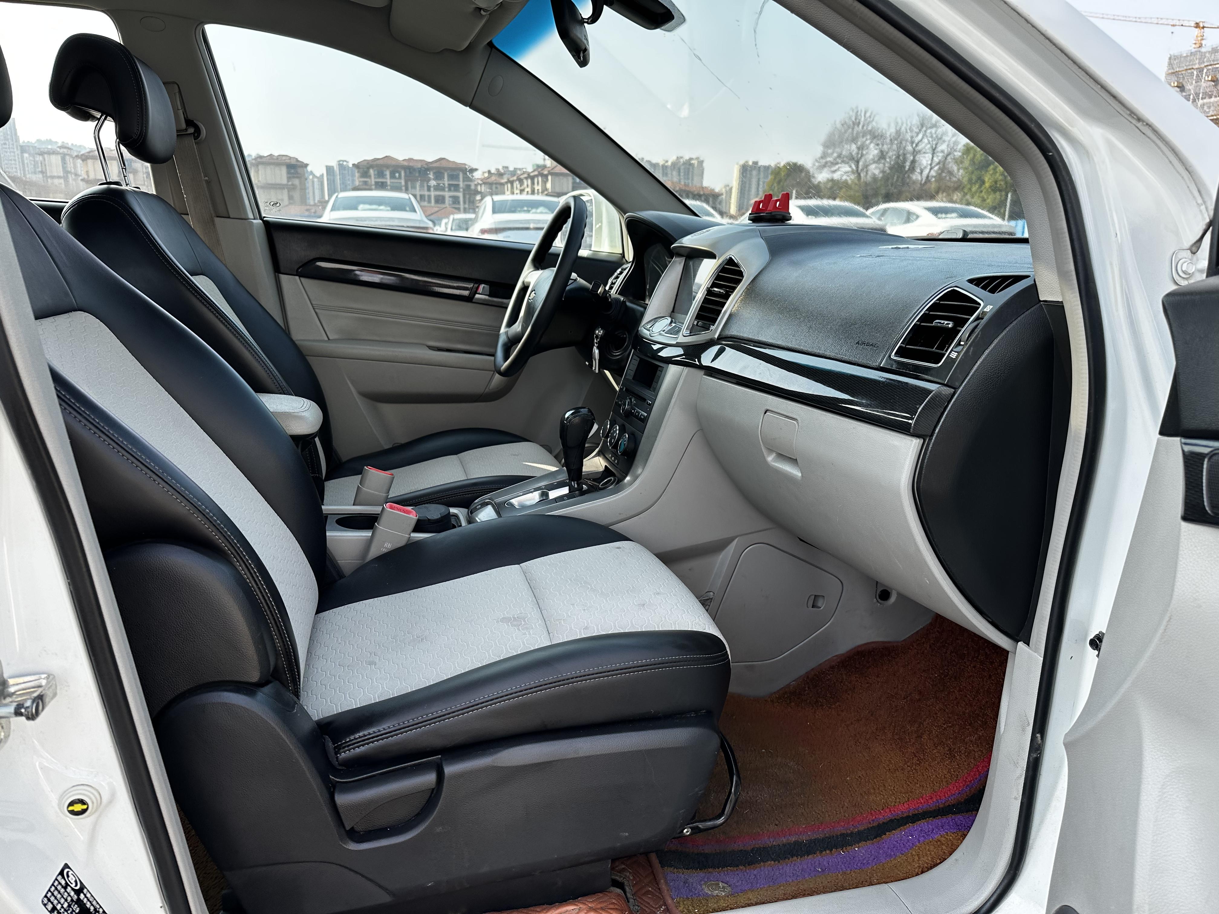 Chevrolet Captiva 2016 thumb 9