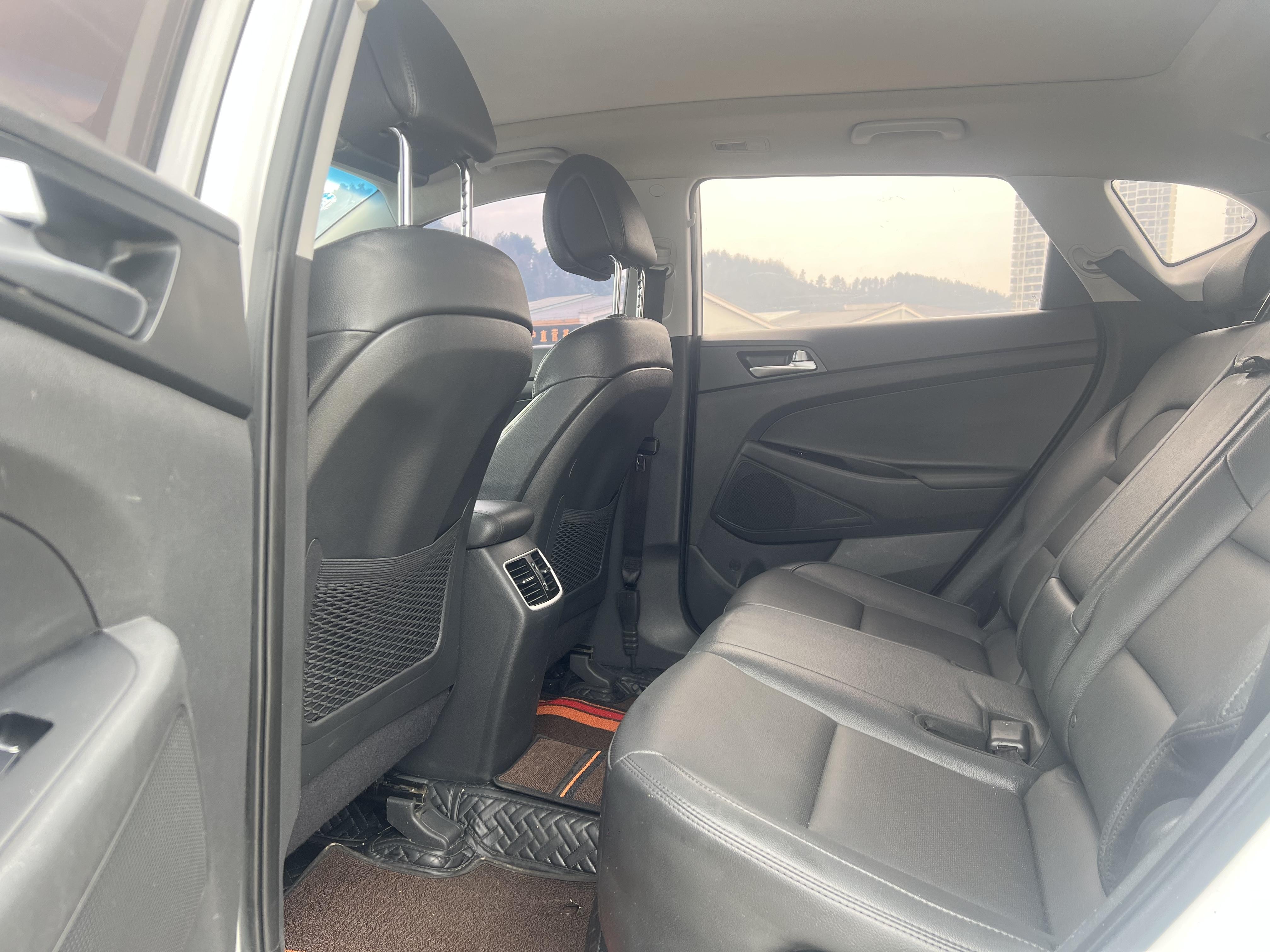 Hyundai Tucson 2017 thumb 12