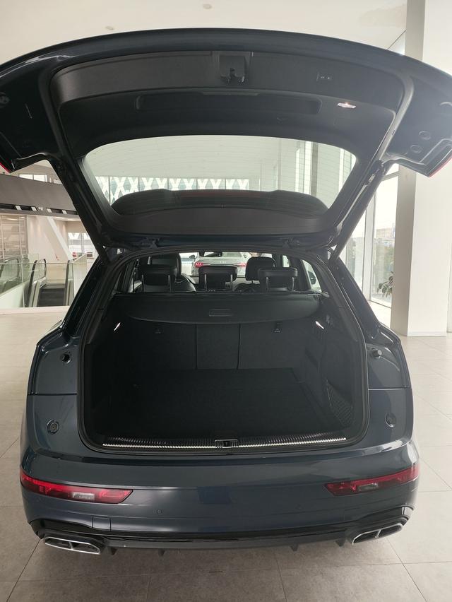 Audi Q5 2025 thumb 10