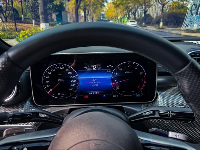 Mercedes-Benz C-Class 2024 thumb 5