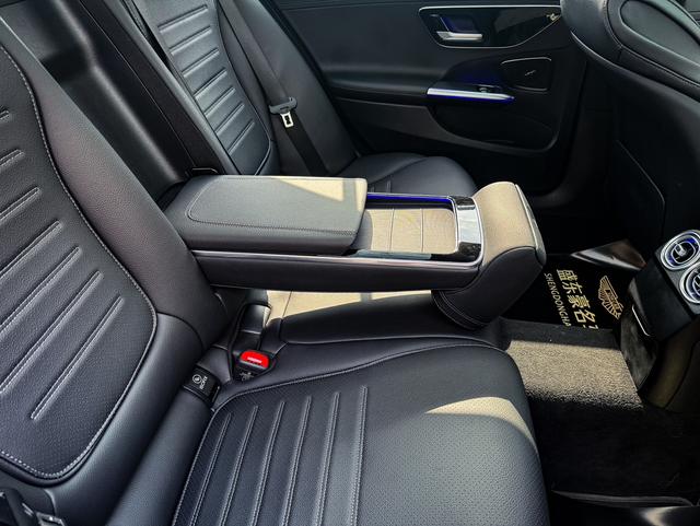 Mercedes-Benz C-Class 2024 thumb 11
