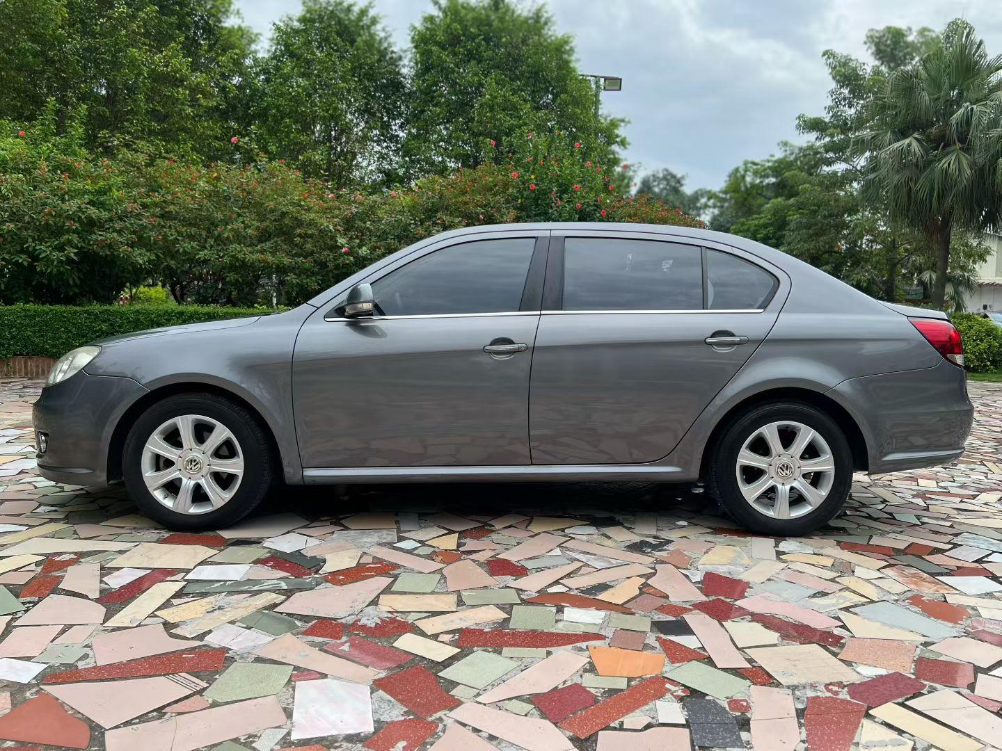 Volkswagen Lavida XR 2012 thumb 11