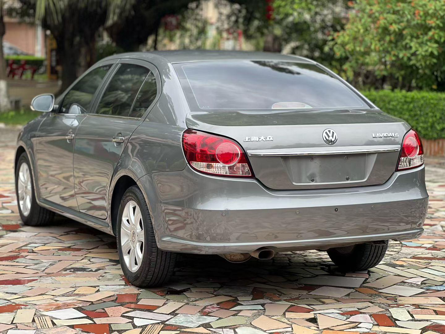 Volkswagen Lavida XR 2012 thumb 12