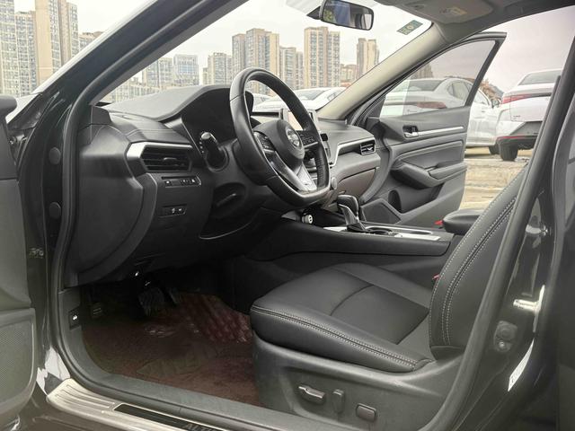 Nissan Altima 2019 thumb 3