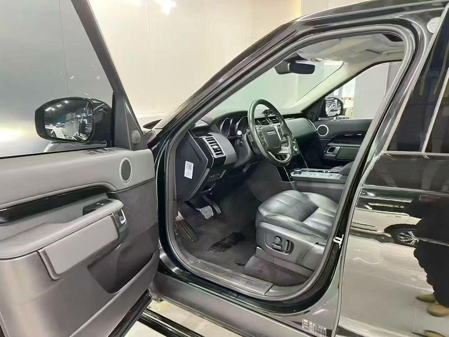 Land Rover Discovery 2018 thumb 6