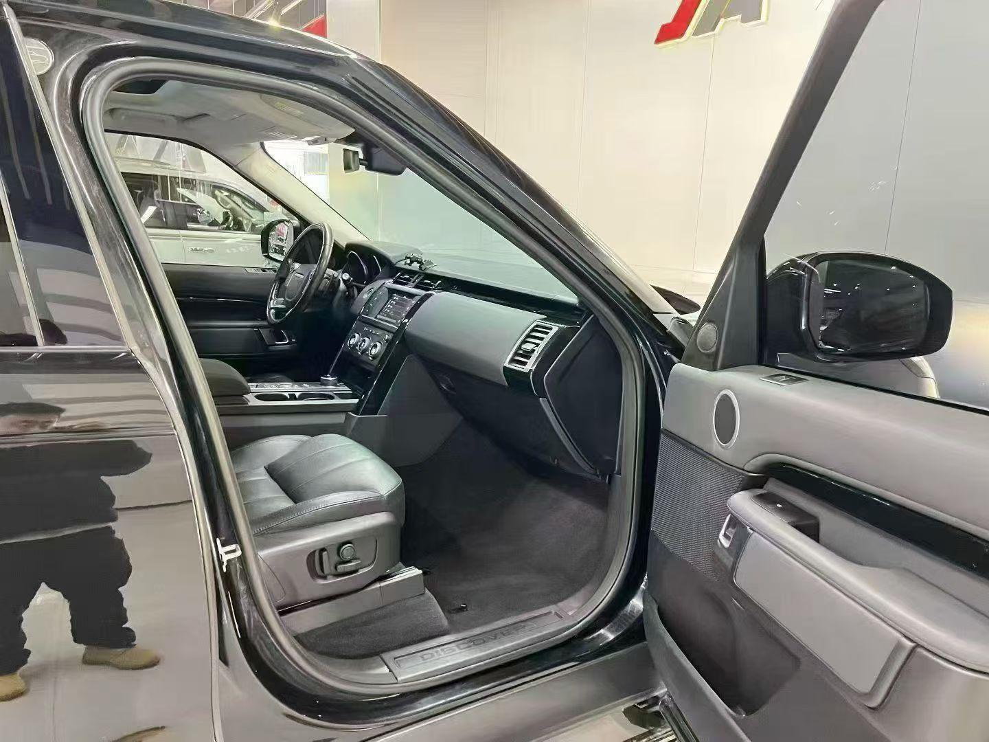 Land Rover Discovery 2018 thumb 7