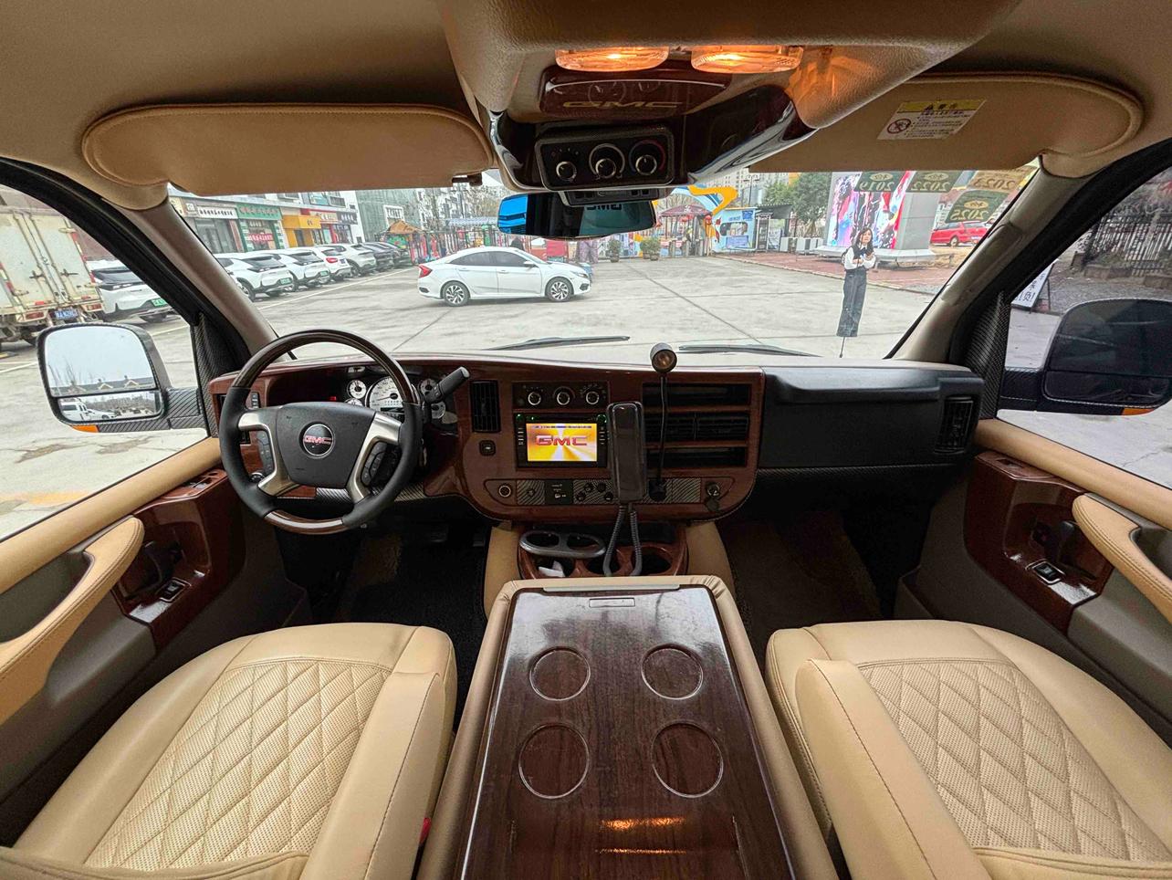 GMC Savana 2012 thumb 11