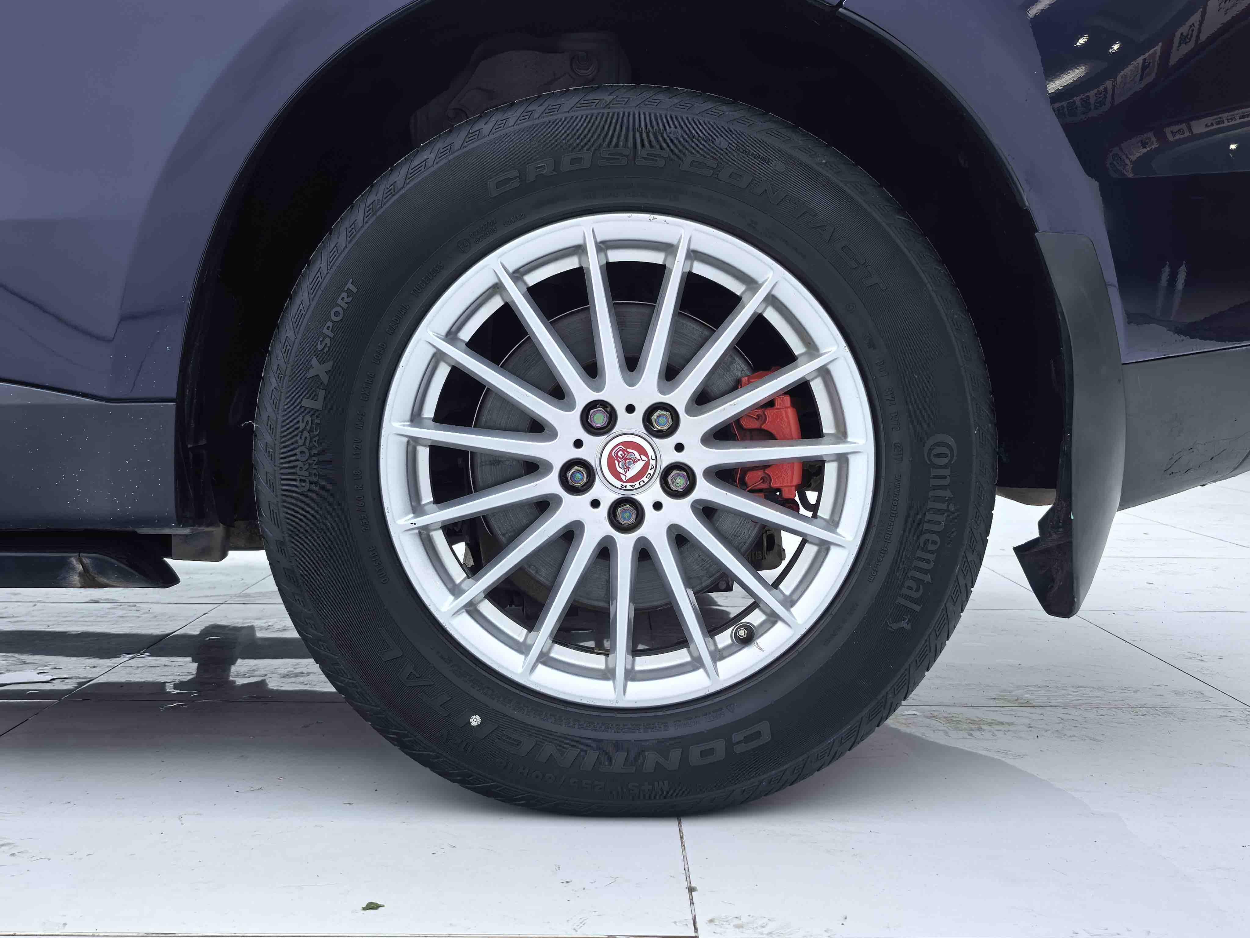 Jaguar F-Pace 2017 thumb 5