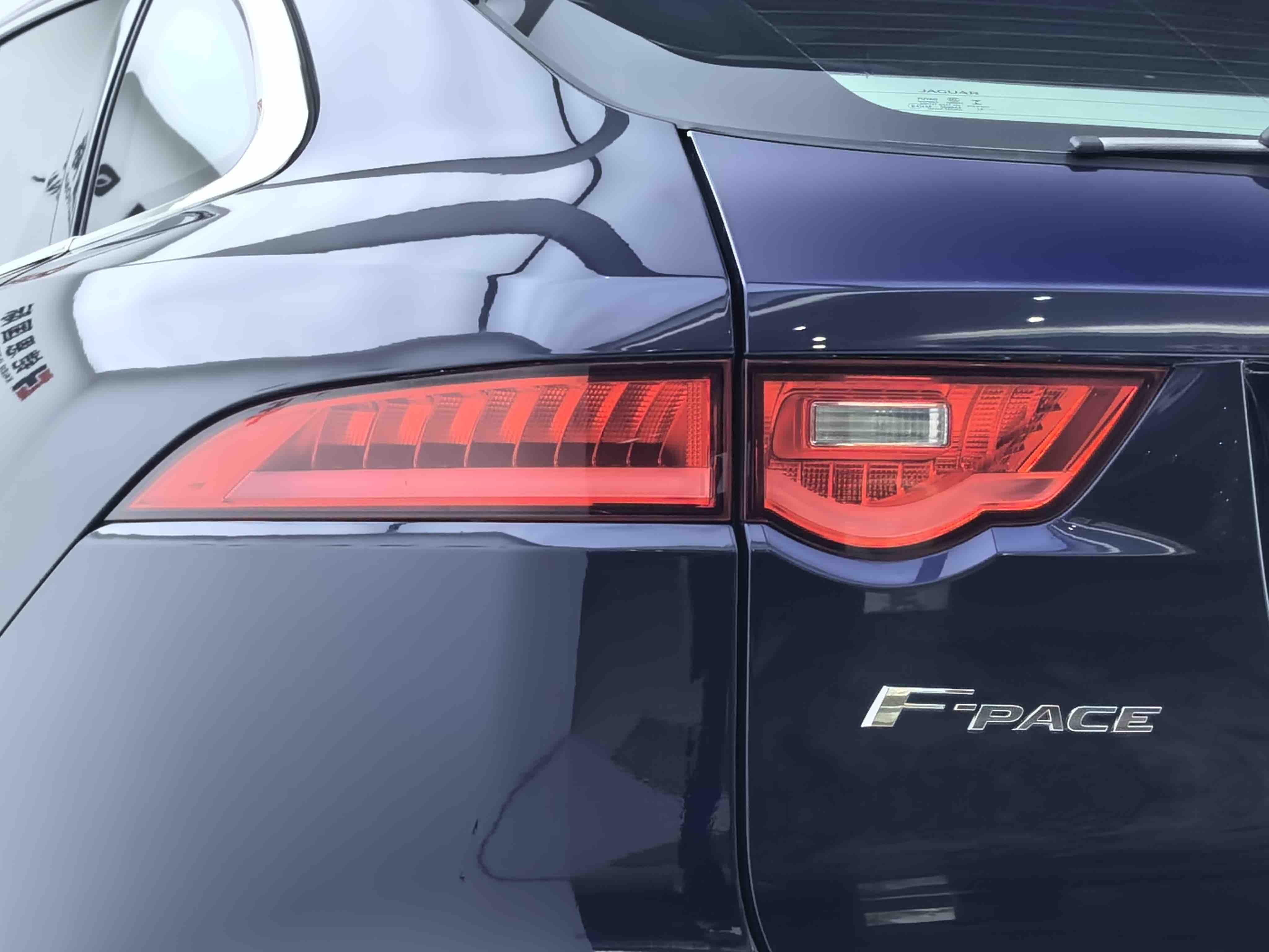 Jaguar F-Pace 2017 thumb 7