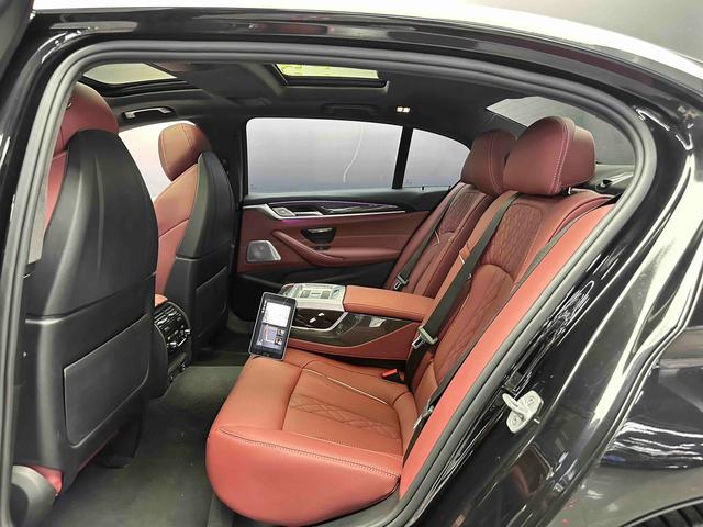 BMW 5 серии 2021 thumb 5