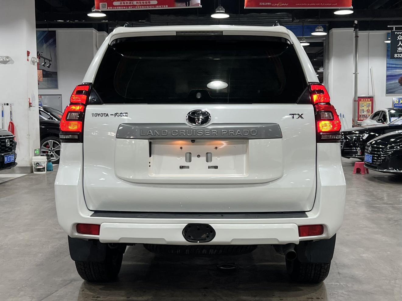 Toyota Land Cruiser Prado 2018 thumb 12
