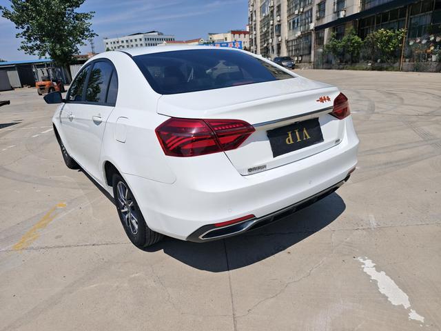 Geely Emgrand 2019 thumb 3