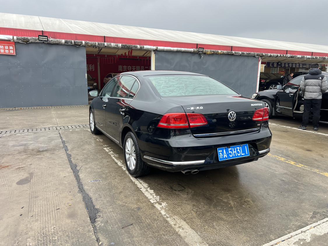 Volkswagen Magotan 2014 thumb 2