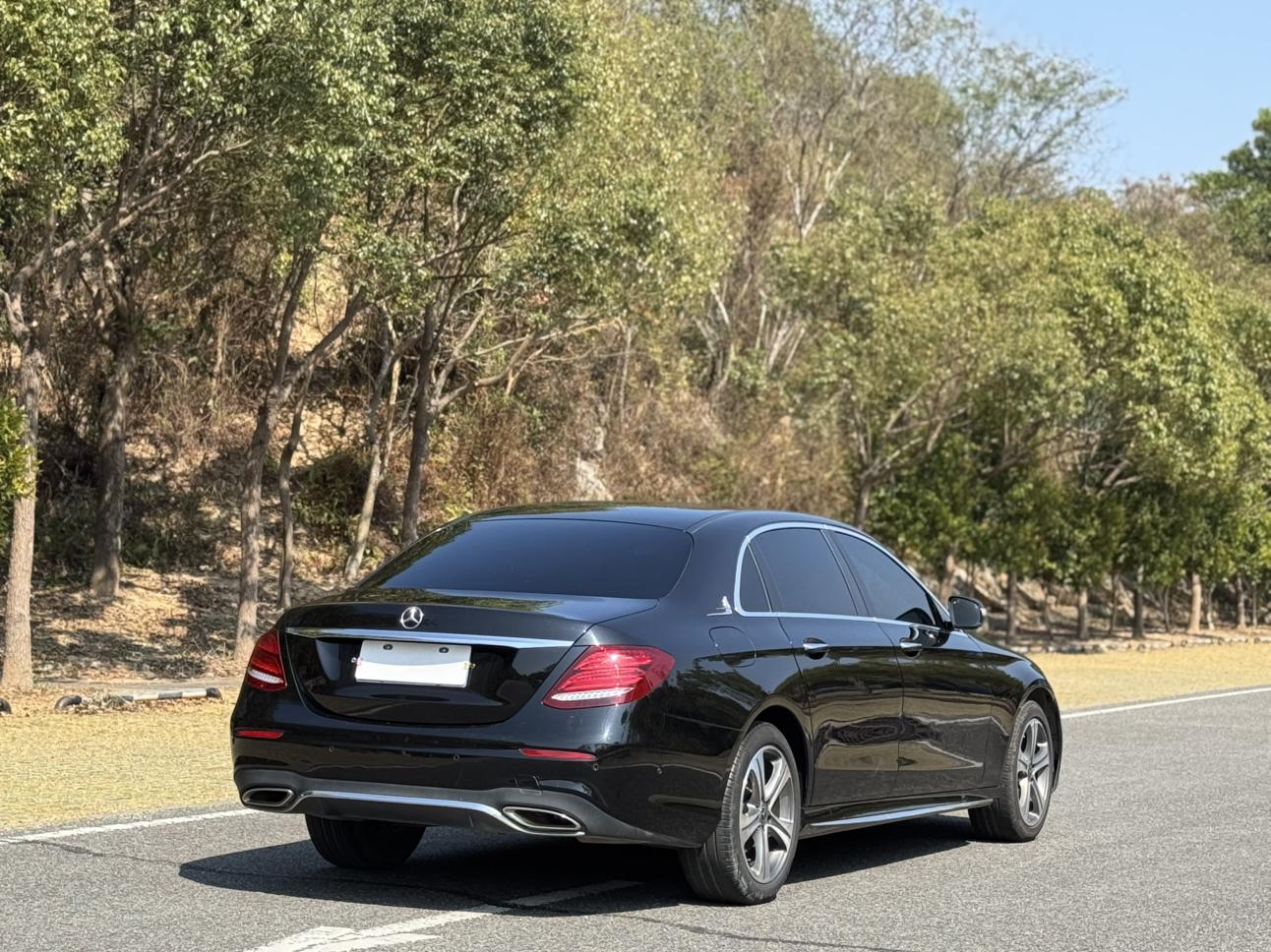 Mercedes-Benz E-Class 2018 thumb 4