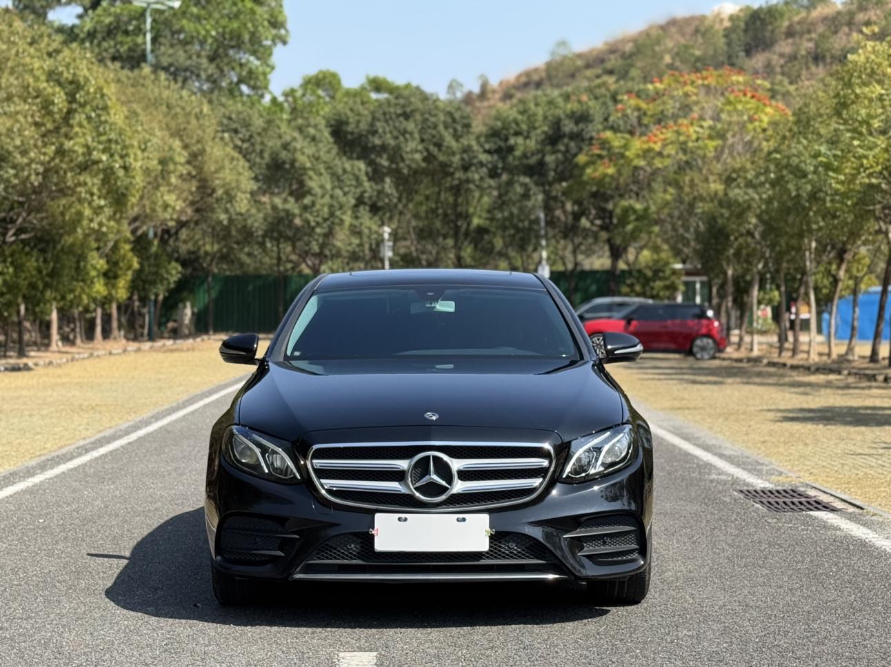 Mercedes-Benz E-Class 2018 thumb 9