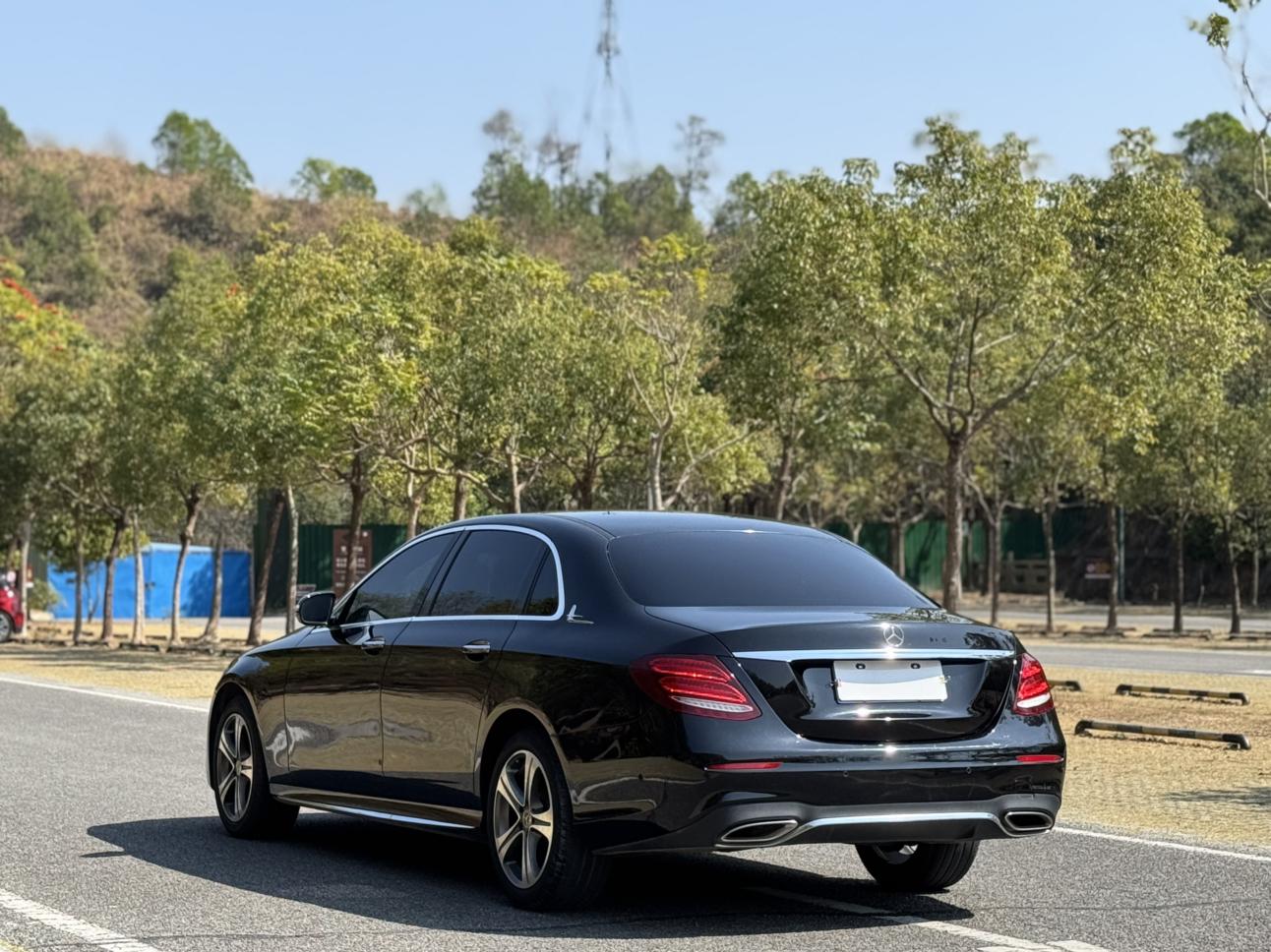 Mercedes-Benz E-Class 2018 thumb 11