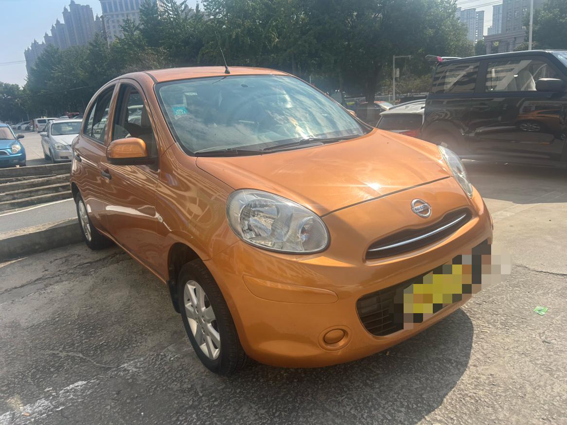 Nissan March 2014 thumb 10