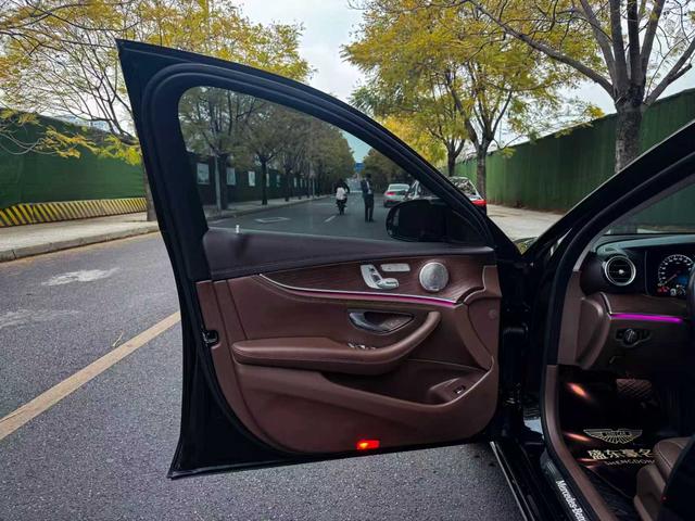 Mercedes-Benz E-Class 2022 thumb 2