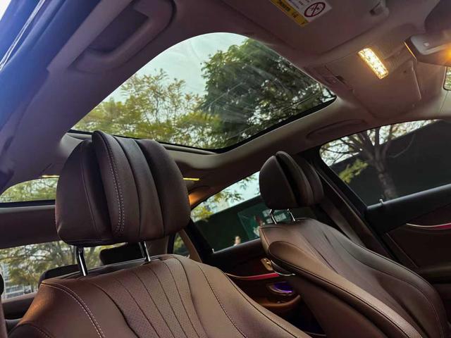 Mercedes-Benz E-Class 2022 thumb 5