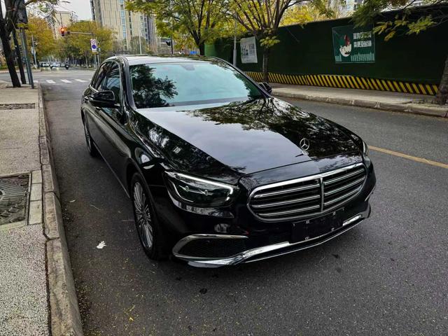 Mercedes-Benz E-Class 2022 thumb 7