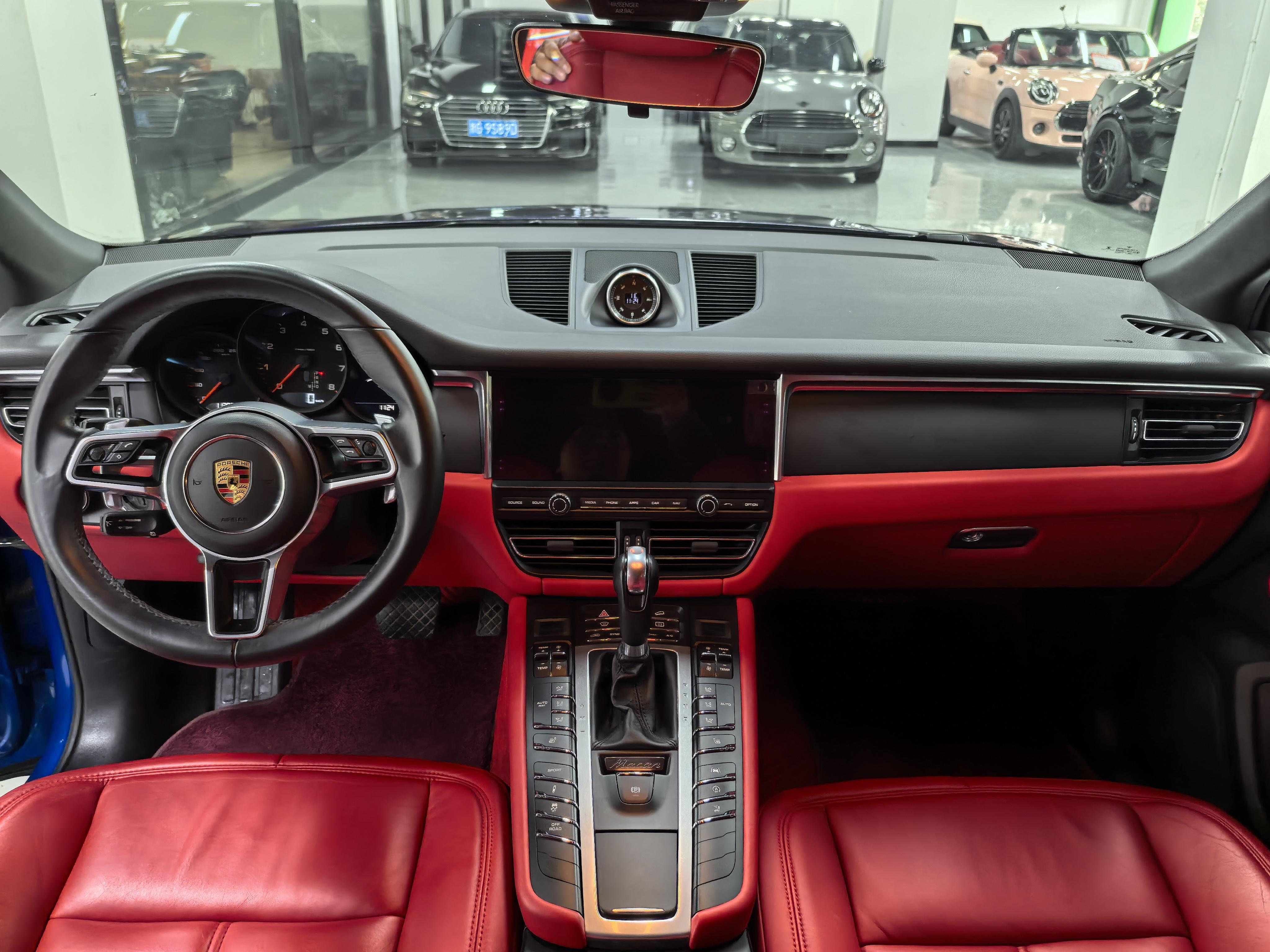 Porsche Macan 2019 thumb 5