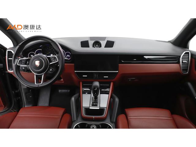 Porsche Cayenne 2022 thumb 2