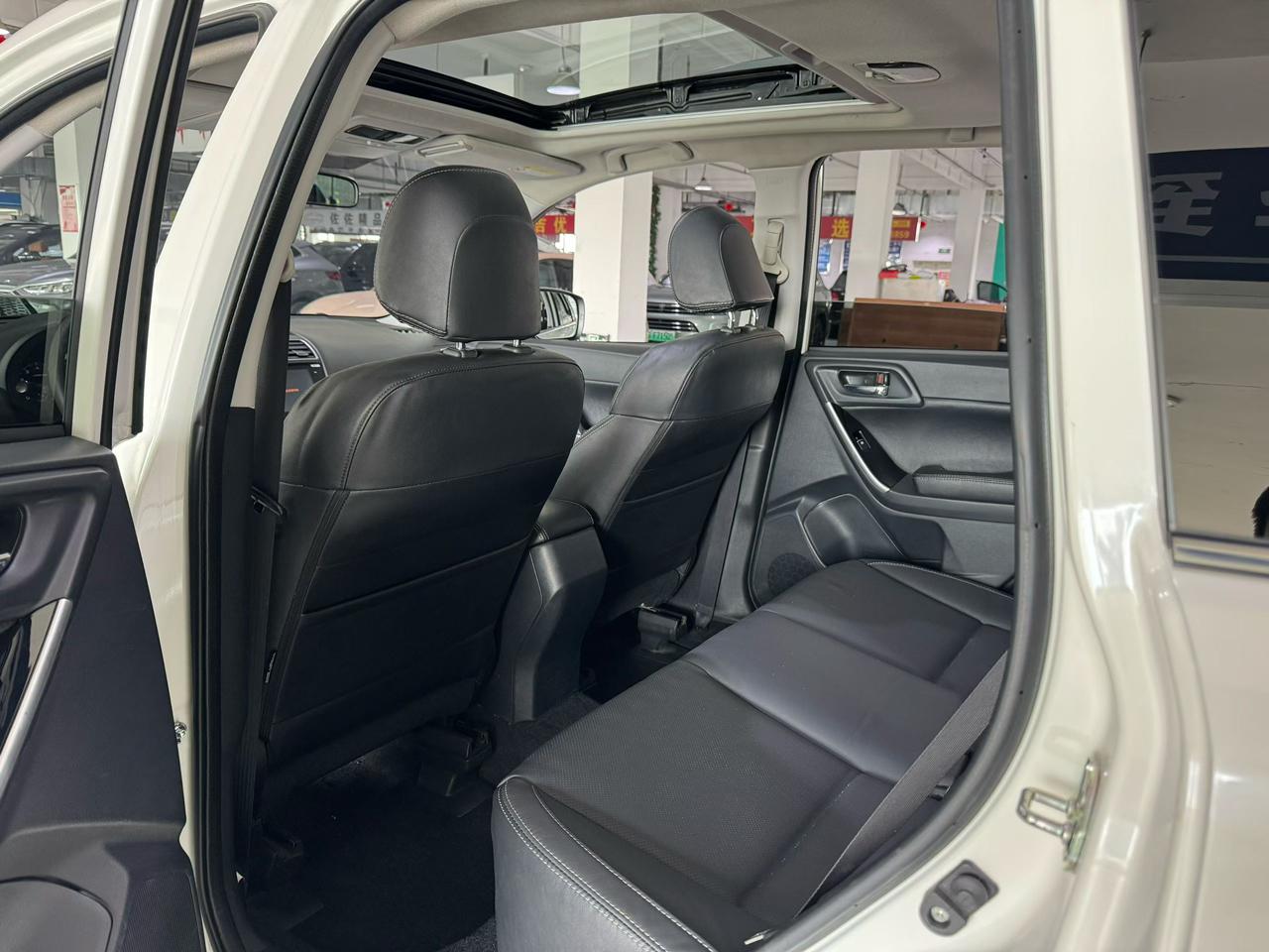 Subaru Forester 2017 thumb 7