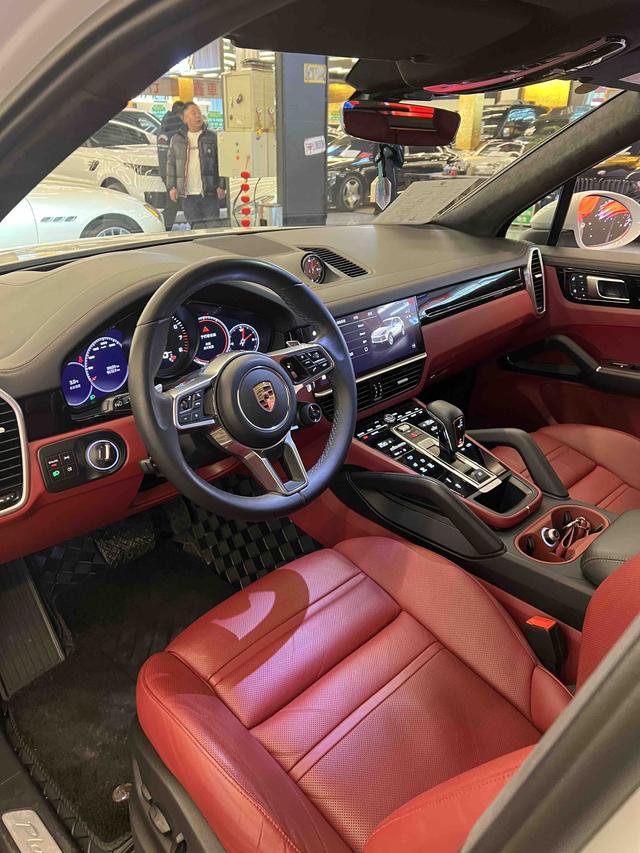 Porsche Cayenne 2023 thumb 7